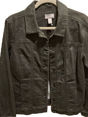 32. WOMENS CHICO’S 2/L DETAIL DENIM JACKET